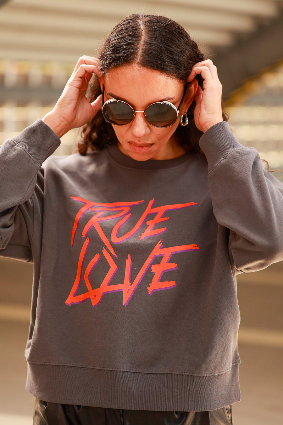 DAYA X BWG TRUE LOVE Sweater anthrazit