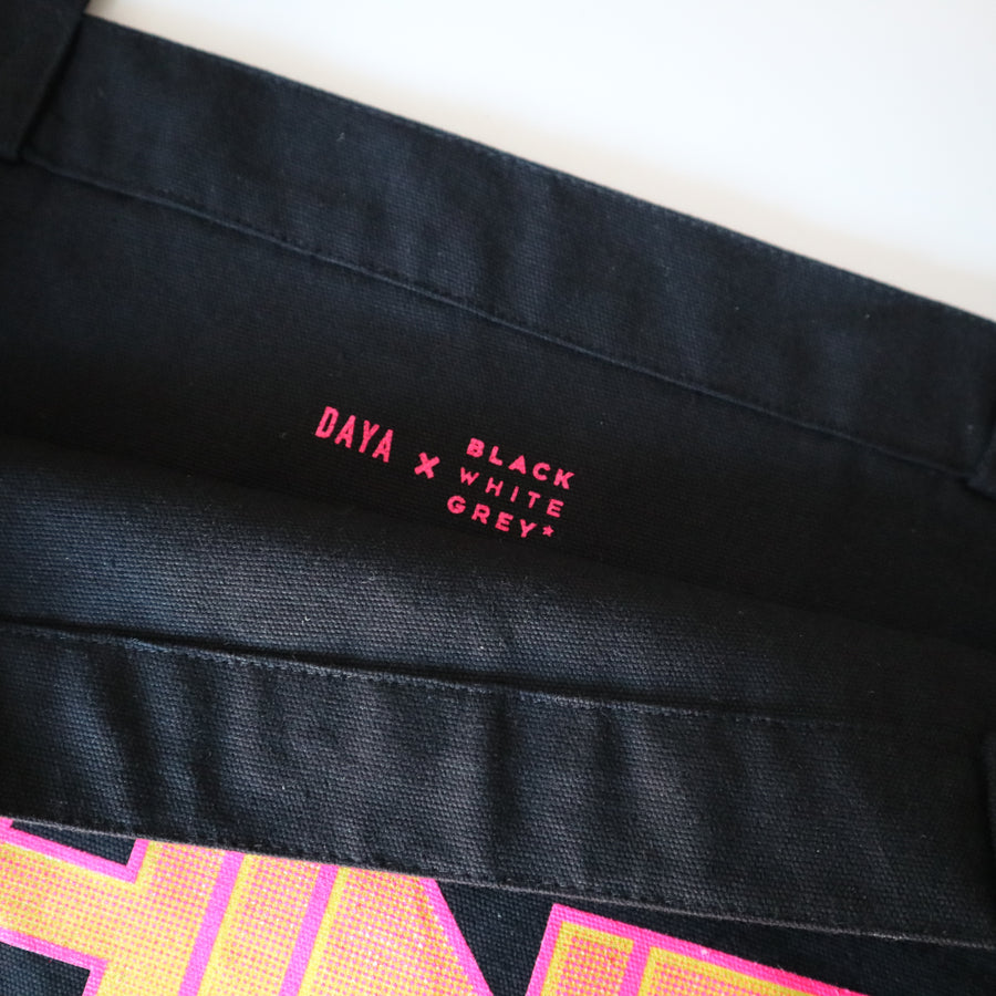 DAYA X BWG SHINE Tasche